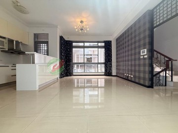 中國醫漢口商圈大面寬五房雙車電梯別墅近一中15年屋｜台中市北區梅川西路三段