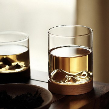 木笙山型水杯。北美櫸木