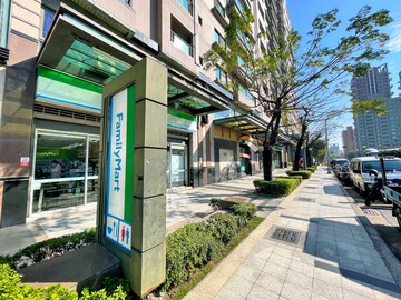 美術館稀有大面寬約十米-輕軌C22站旁燙金店面｜高雄市鼓山區美術東四路