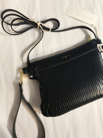 島中坊研 手縫皮革 貝殼斜揹袋 黑色皮 (大/小 尺寸)