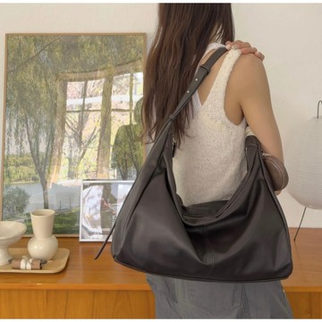 SUL 韓國代購🇰🇷預購 BUCKS LEATHER 肩背包 大包 CARRY BAG 大容量