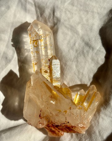 透閃亮 黃金 彩虹皮 白水晶 透體彩虹 刀刻紋 白水晶簇