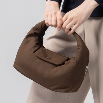 moz瑞典 駝鹿 防潑水 雲朵 牛角流浪包(巧克力)M