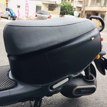 EMOVING 機車車套 IE125 PU皮革  素黑  不適用