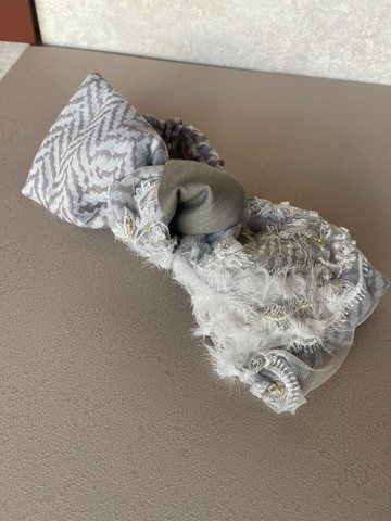 雪白蕾絲拼接 鬆緊寬髮帶