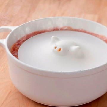 日本MARNA 豬豬造型矽膠保鮮蓋/微波蓋/防濺蓋/防塵蓋17.5cm - 白色