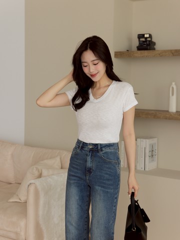 無負擔輕透感V領短袖