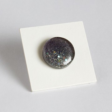 黑暗中的舞蹈 / 樹脂耳環 / 單隻 / 圓形色票