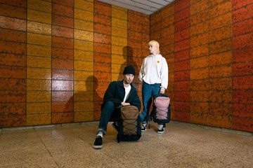 【DOUGHNUT】13吋 防潑水 小後背包 滑板包 水壺格 韓系-啡 STC