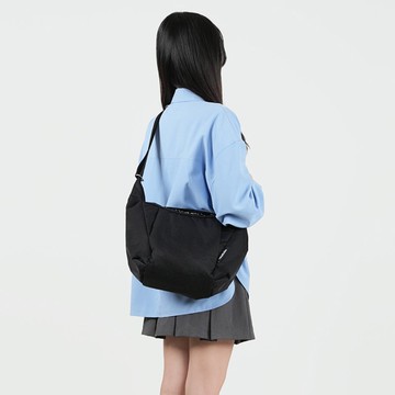 【FW25全新Wander系列】MILES 日常斜背包 中號 (苔黑色)