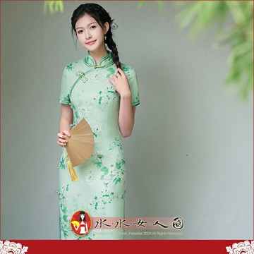 旗袍年輕款高端氣質改良中長款素雅少女綠色仿醋酸春夏新款改良走秀連衣裙洋裝-綠妍-水水女人國