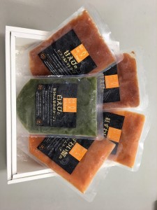 地元産品を活用した　生鮮魚介類のビスクスープの詰合せ