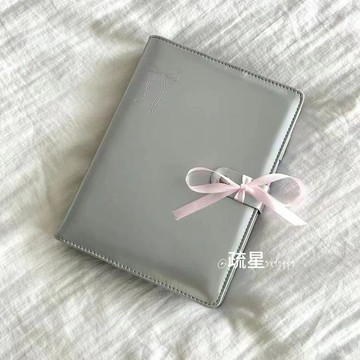 ⭐台灣出品⭐小眾a5銀質卡冊四宮格皮本小卡拍立得收納相冊展示冊