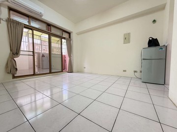 縣政特區採光套房/有大陽台｜新竹縣竹北市縣政九路