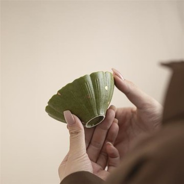 新中式陶瓷小青柑橘綠灑金花口茶杯主人杯女傳統中國色手繪靜蓮杯