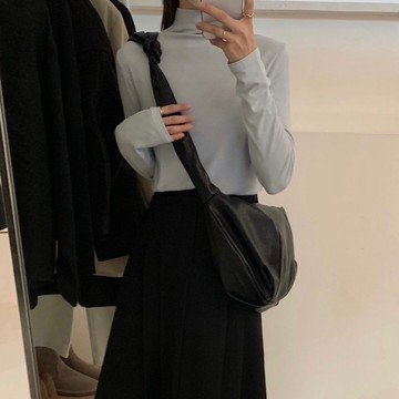 【 UYK 】現貨推薦🌙超軟Q💗輕薄微高領 內搭 外穿薄長袖 (4 colors)