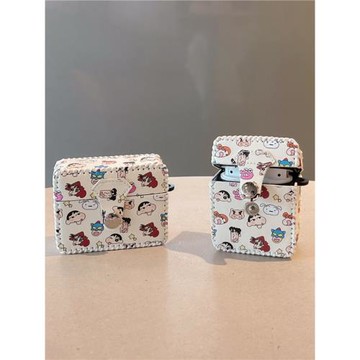 日系卡通動漫蠟筆小新一家AirPodspro二代保護套適用airpods4/2皮質軟殼蘋果airpods3三代硅膠無線藍牙耳機套