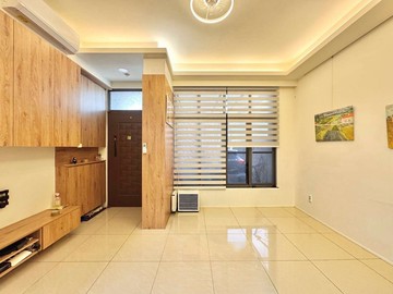 超值！大樓價買別墅│5年輕屋齡邊間別墅│前院停車｜台中市清水區八德路四段