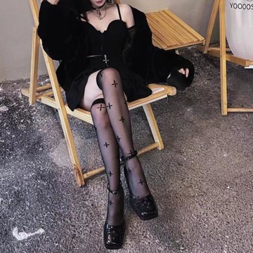 甜美酷辣風2024古典舞鞋十字花黑色復古方頭粗跟瑪麗珍鞋女高跟