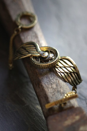 Wings and Wheels 手鍊