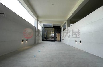 14期近漢神洲際｜一樓挑高7米｜臨路三車｜台中市北屯區松柏二街