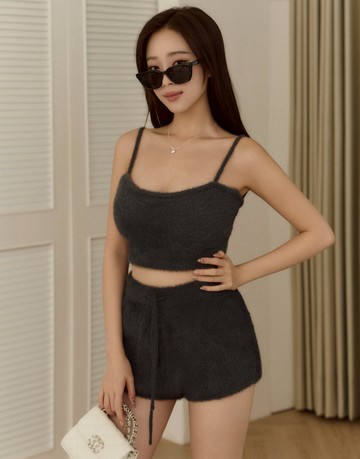 Mando品牌金標；水貂毛短版BraTop 兩色 S-L