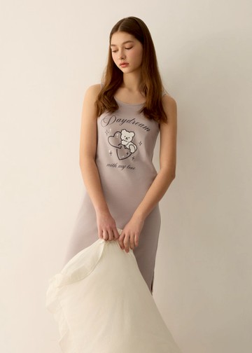 連身_陽光微暖．雙 U 領無袖開叉睡衣(清透紫-夢幻熊)