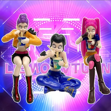 台灣發貨/免運 獵魔女團 K-POP 坐姿泡麵三人組 塑封盒裝 桌面擺件 人偶 聖誕禮物 生日禮物