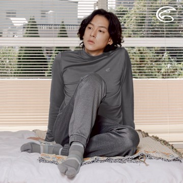 ADISI 男小高領遠紅外線彈性速乾保暖衣 AU2421013 雙色中灰 (M-2XL)｜磨毛 刷毛 快乾 白竹炭 消臭 抗菌 內著衣