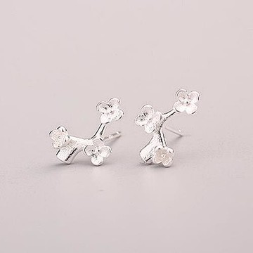 【Emi艾迷】韓國純粹系列枝芽新開如梅浪漫925針銀耳環