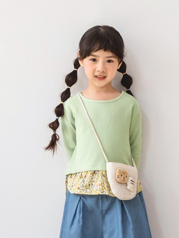 可愛花布拼接前短後長後開衩上衣