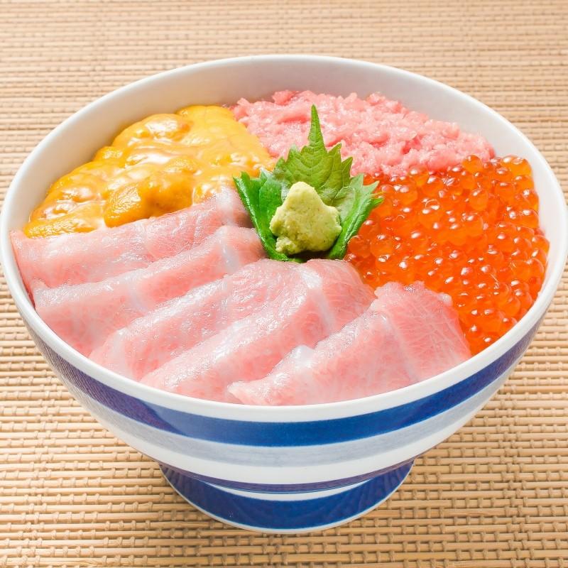 築地の海鮮丼セット（究極・約２杯分）本マグロ大トロ特盛り２００g＆無添加生うに＆北海道産イクラ＆王様のネギトロ 単品おせち 海鮮おせち