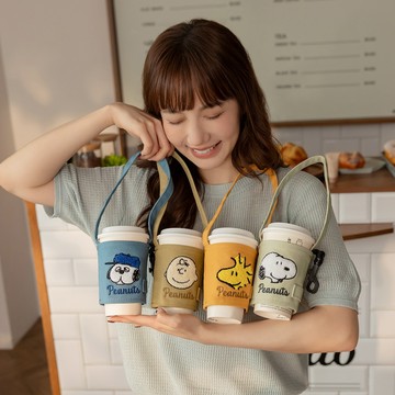 SNOOPY x Kiiwi O! 聯名款．摺疊可掛飲料提袋 手搖杯提袋 可收納 帆布飲料袋