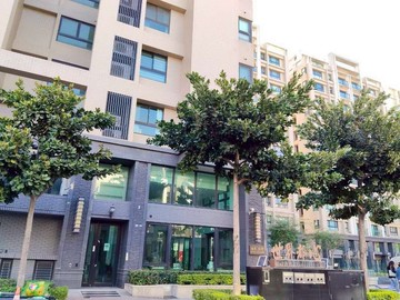 烏日世界都心｜方正三房＋平車｜交通便利生活圈成熟｜台中市烏日區健行南路