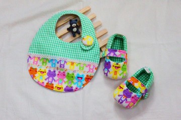 青蛙手牽手我們是好朋友 鞋+兜 彌月禮.滿月禮