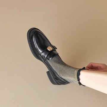 非侈Feichi 真皮圓頭金屬印花樂福鞋女英倫小皮鞋粗中跟單鞋