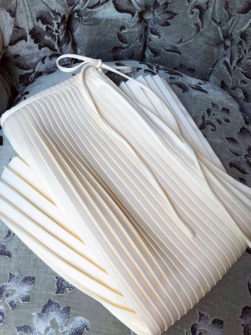 美的無法訴說~白玉蘭。質感重磅風琴百褶裙女夏中長款白色半身裙