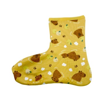 日本 Poka 保暖襪-水豚泡溫泉黃 裏起毛 襪套 室內拖鞋 防滑鞋底 襪子 長襪 地板襪【南風百貨】