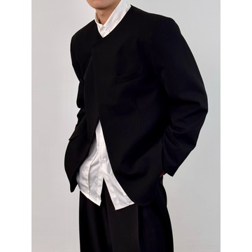 𝒚𝒐𝒖𝒓® 𝒔𝒕𝒖𝒅𝒊𝒐| S-3XL 高質量 中式 設計感 圓領 墊肩 西裝 外套男 休閒 X04