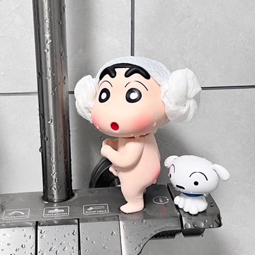 台灣發貨🔸蠟筆小新擺件✅洗澡搭子 家居潮玩擺件 桌面卡通裝飾 衛生間洗手盆 浴室裝飾
