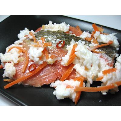 紅鮭飯寿司 (紅さけいずし) 400g (ベニザケ・べにざけ) 加工地小樽(北海道郷土料理 醗酵食品)お正月 漬物 化粧箱入り