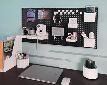 【新北現貨】洞洞板墻上免打孔收納置物電競桌面搭配創意裝飾手辦架 99購物節