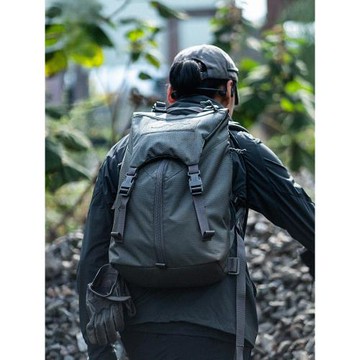 MAXGEAR寒蟬日背包 男女戶外輕便尼龍休閑潮流時尚個性簡約雙肩包