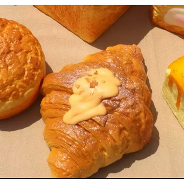 超仿真可頌🥐淋醬可頌 巨軟巨慢回 一按一個坑 squishy 慢回彈