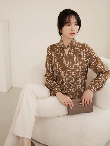 質感印花V領長袖上衣