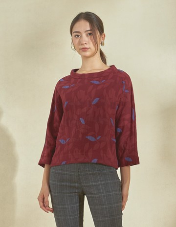 ★【喜芝梅】漿果暗香 葉影飄舞圖案立體帆船領上衣(深紅色；M-L) 224440894