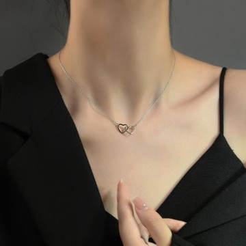 萃銘S925銀項鏈女愛心相扣小眾設計感INS純銀鎖骨鏈年新款潮