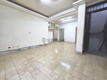 ✦輕軌C15壽山公園站｜公寓3樓｜雙衛開窗✦｜高雄市鹽埕區安石街