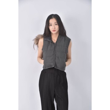 (S) ecru背心灰色外套二手衣