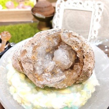 墨西哥玉滴石/玻璃蛋白石含母岩原礦0331-18號 Hyalite ~增進直覺、寧靜和整體能量流動